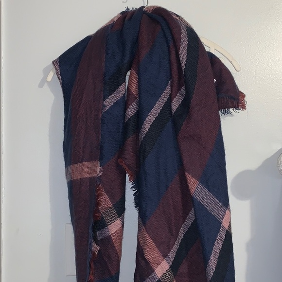 Accessories - Blanket Scarf